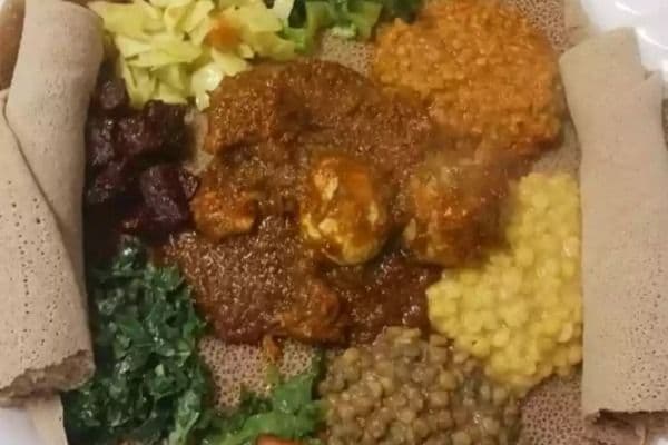 Doro Wat with Vegetarian Combo
