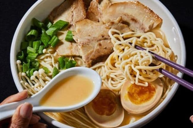 R1. Tonkotsu Ramen