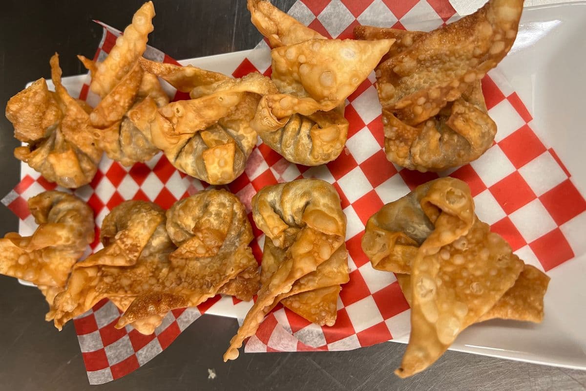 4. Deep-Fried Wontons (10 pcs)