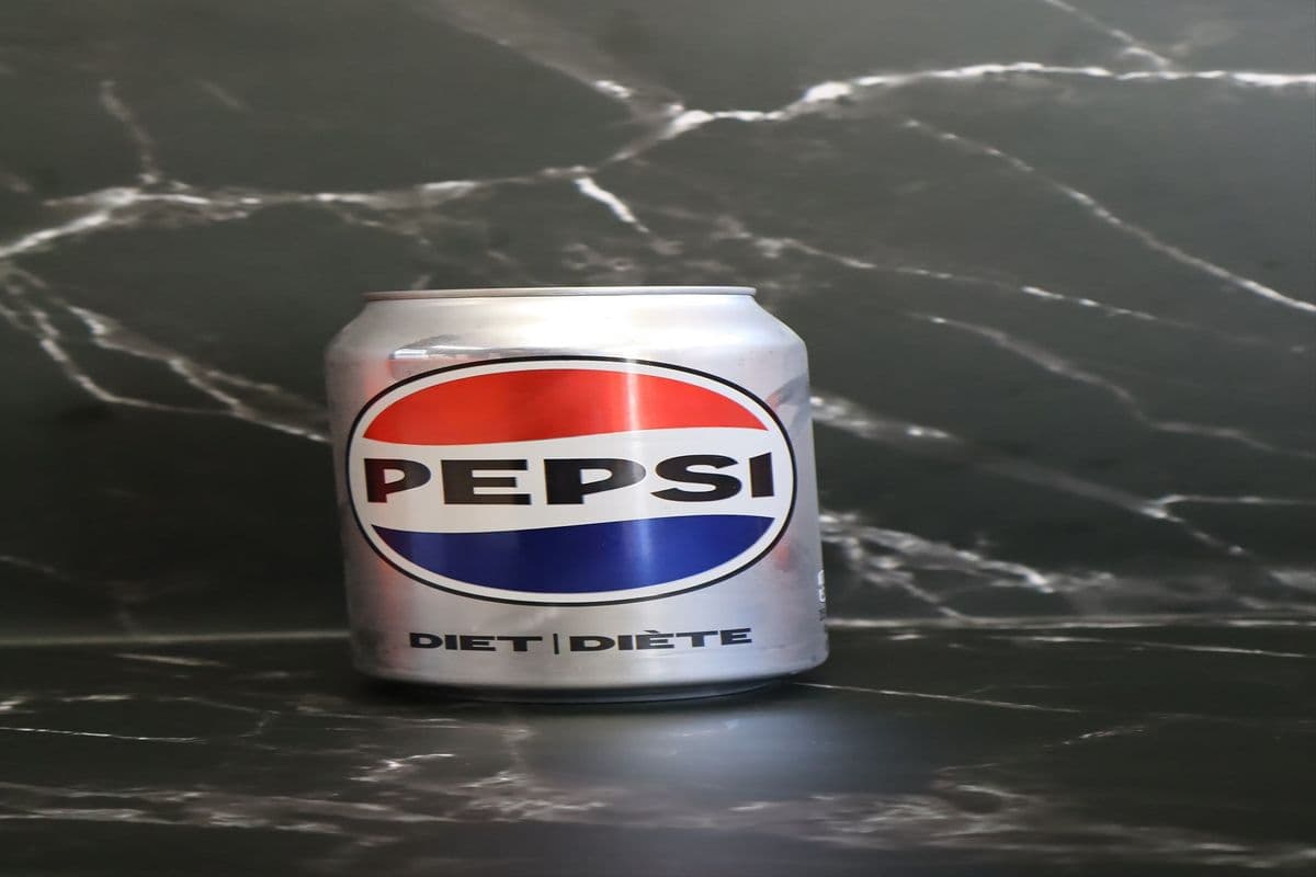 Diet Pepsi (355 ml)