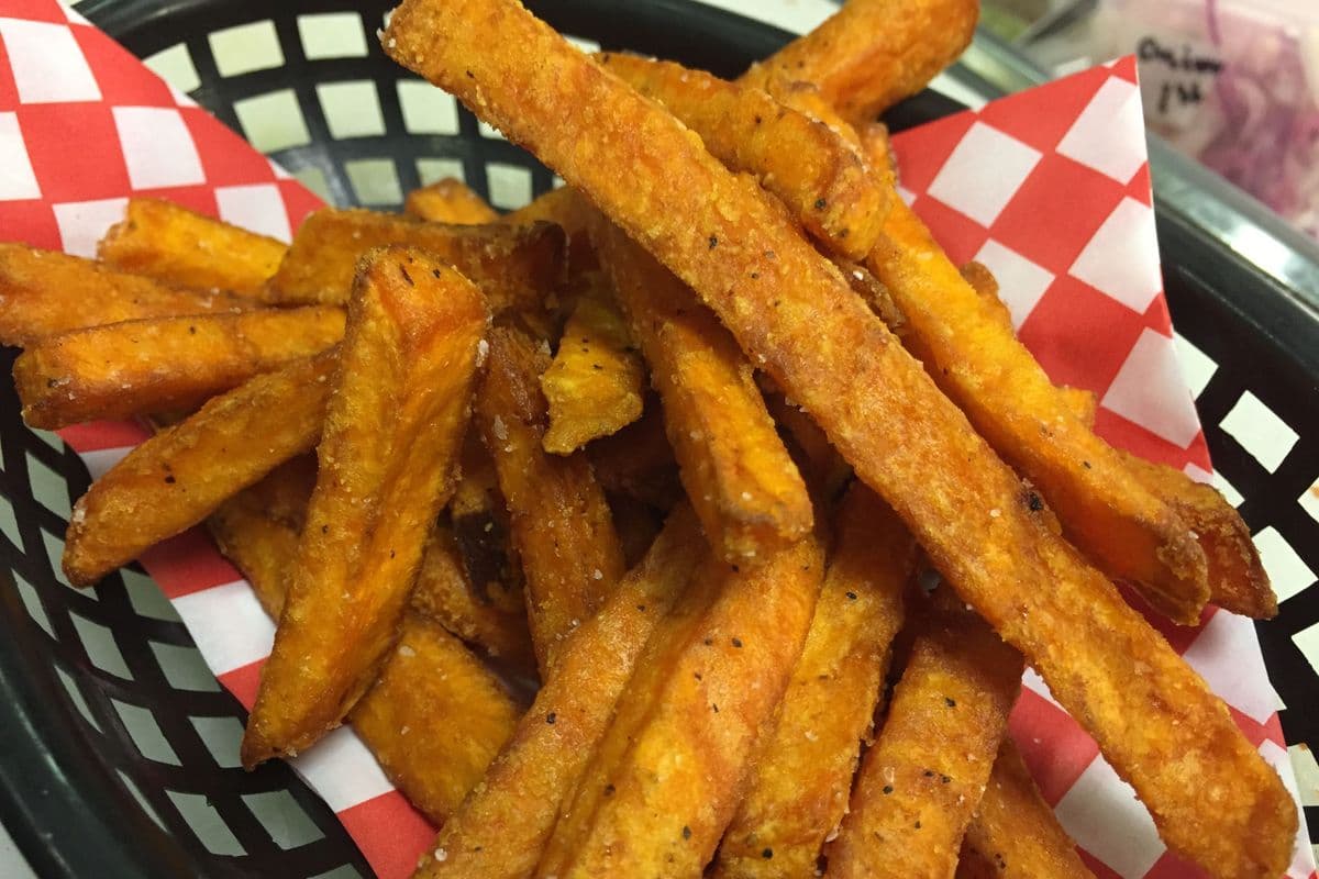 Sweet Potato Fries w/ 1 Dipping Sauce