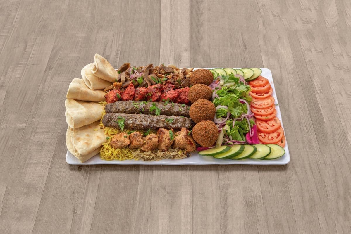 Family Platter-1 (for 3 or 4 people)