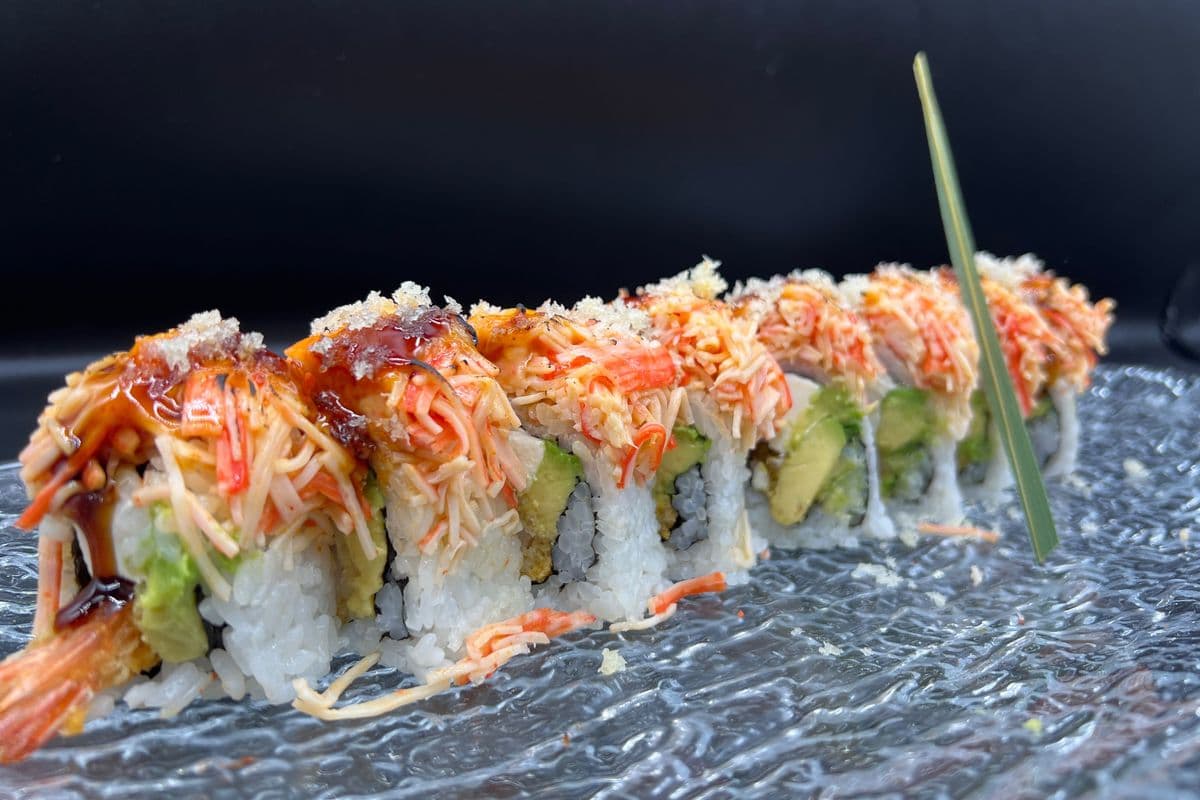 T11. Fire Crab Roll (8 pcs)