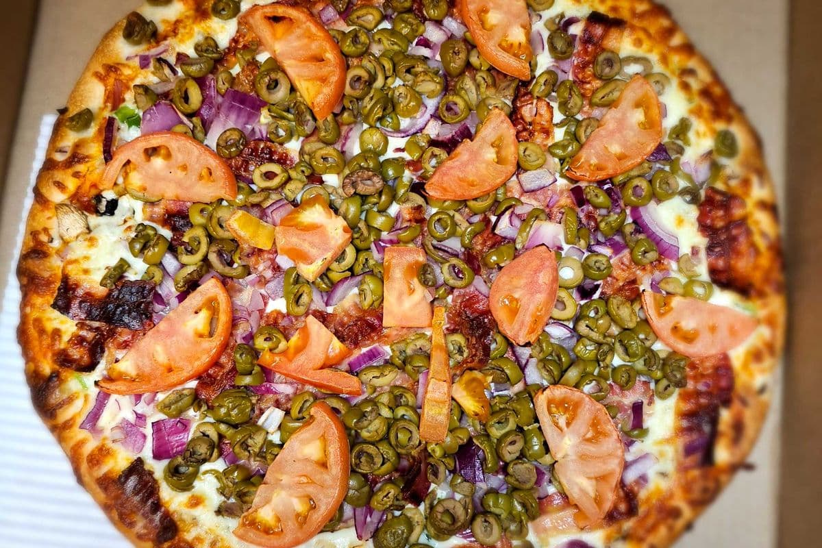 8. Pizza large La végétarienne
