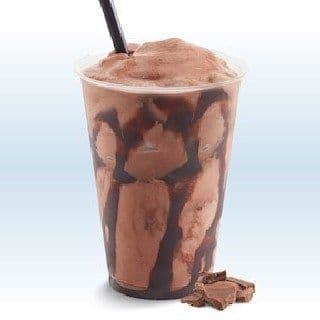 Classic Chocolate Milkshake / Lait frappé classique Chocolat