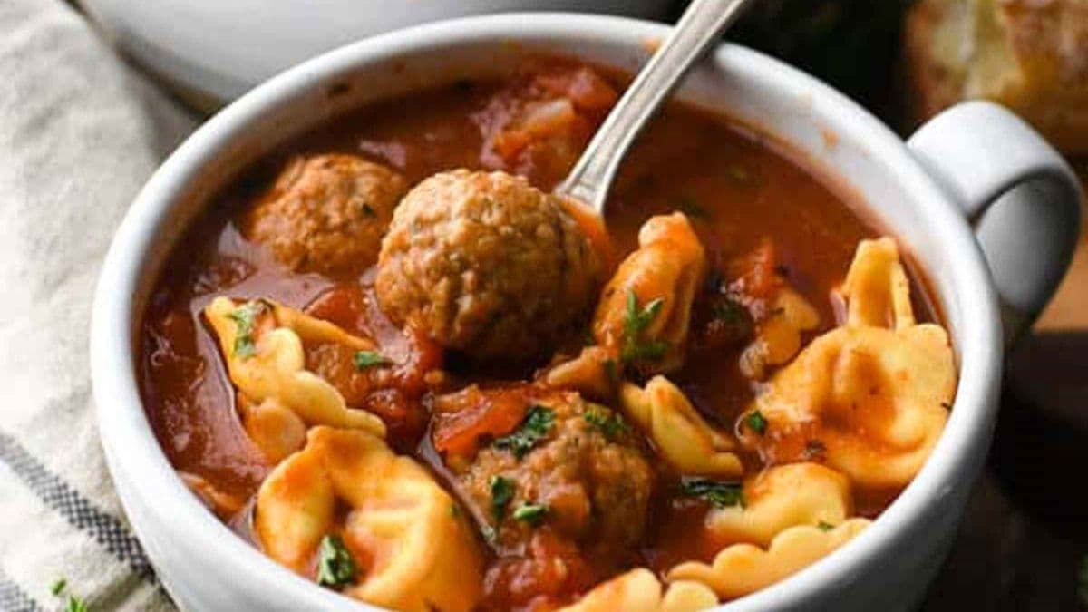 Gourmet Meatball & Tortellini Soup  (16oz)