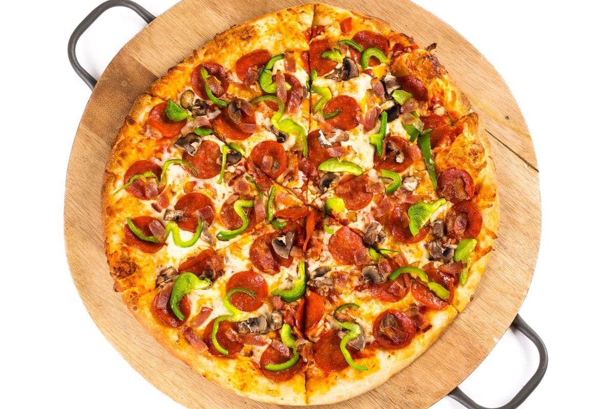 16" X-Large Deluxe Three-Topping Pizza