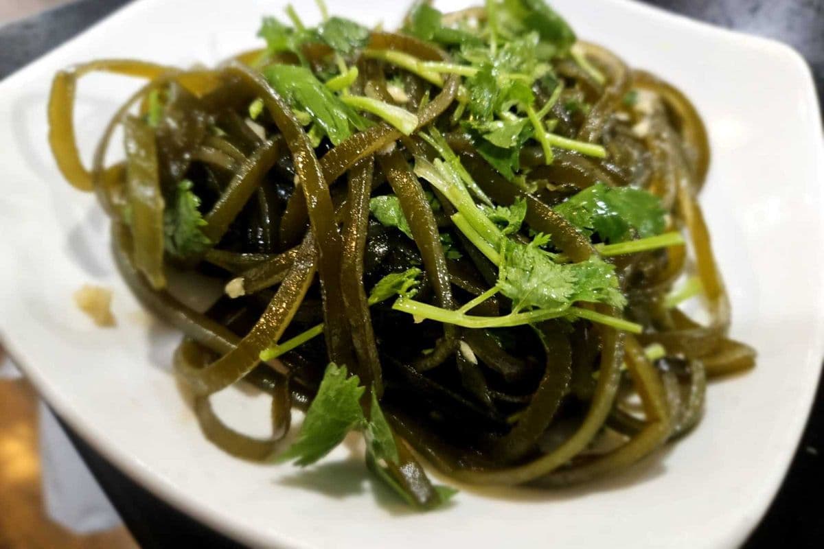 A6. Seaweed Salad (凉拌海带)