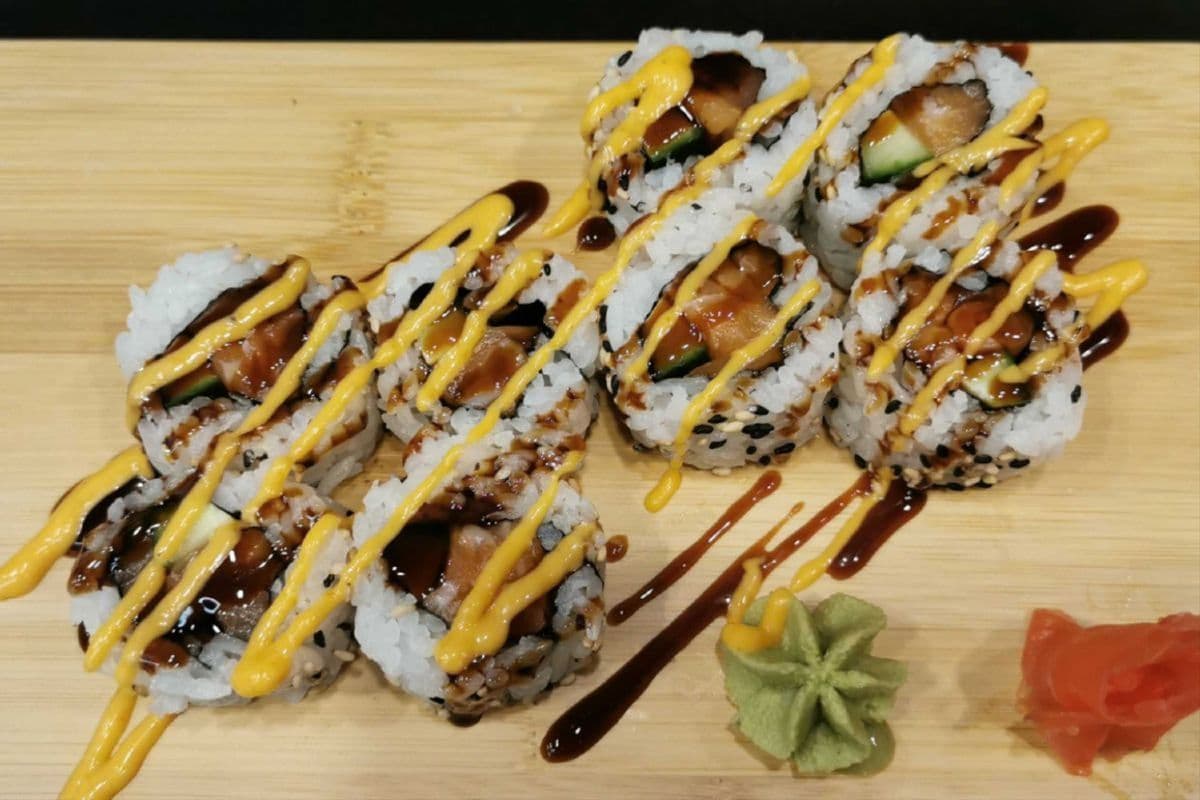 Salmon Maki