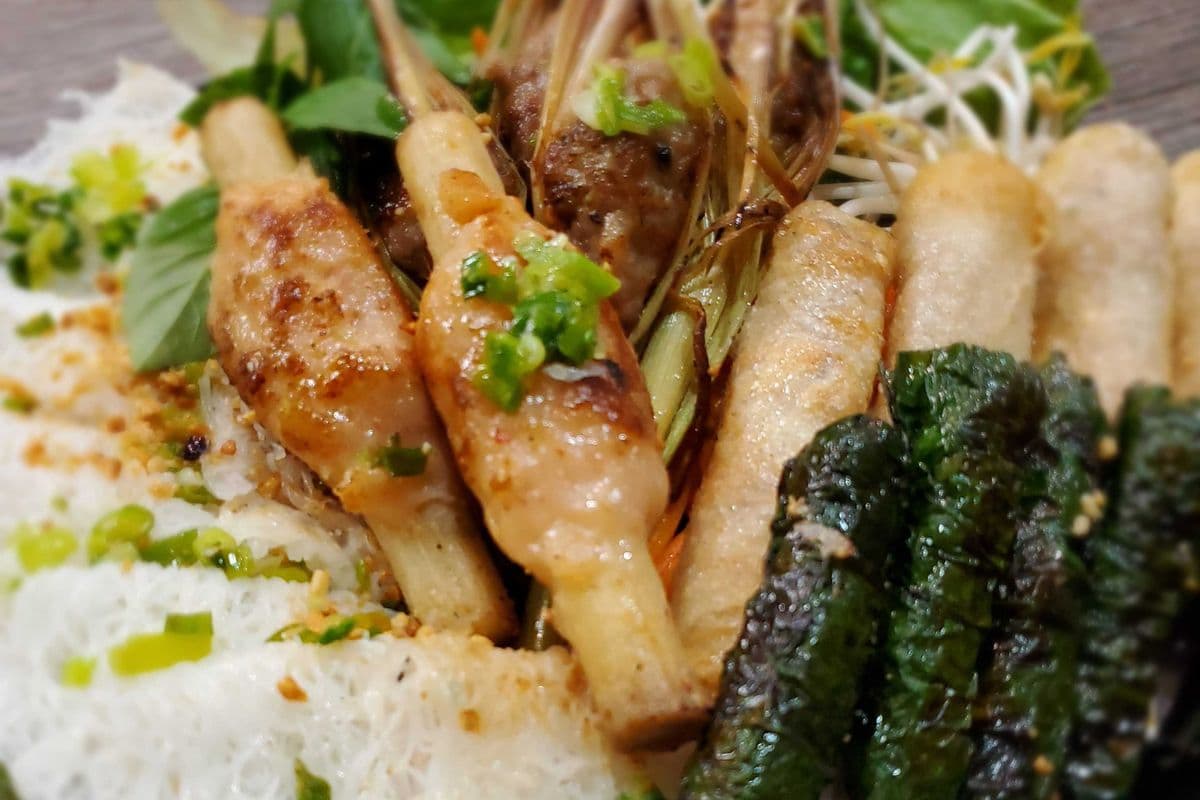 Banh Hoi Platter