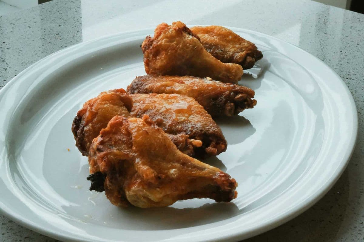 5. Crispy Chicken Wings (6 Pieces)