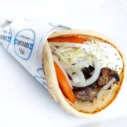 Pita souvlaki au porc / Pork souvlaki pita