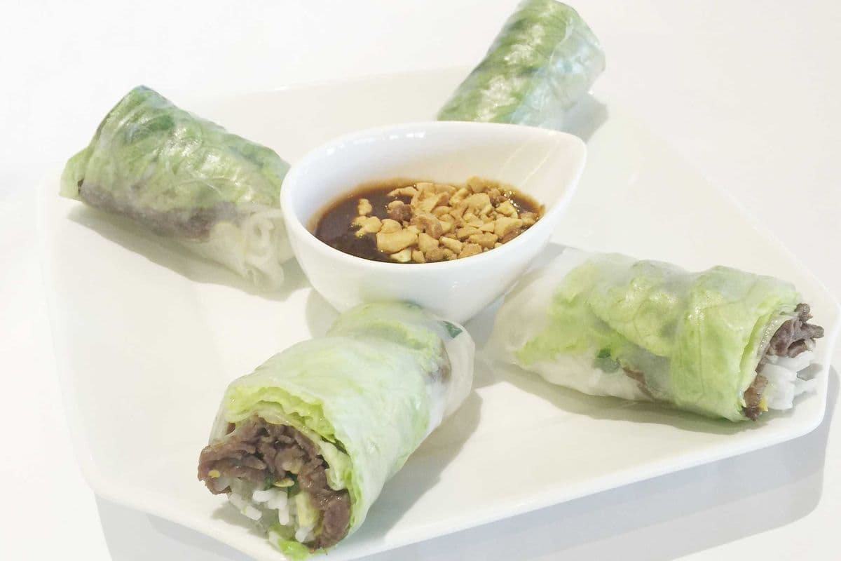 A6. Beef Fresh Roll (2 pcs)