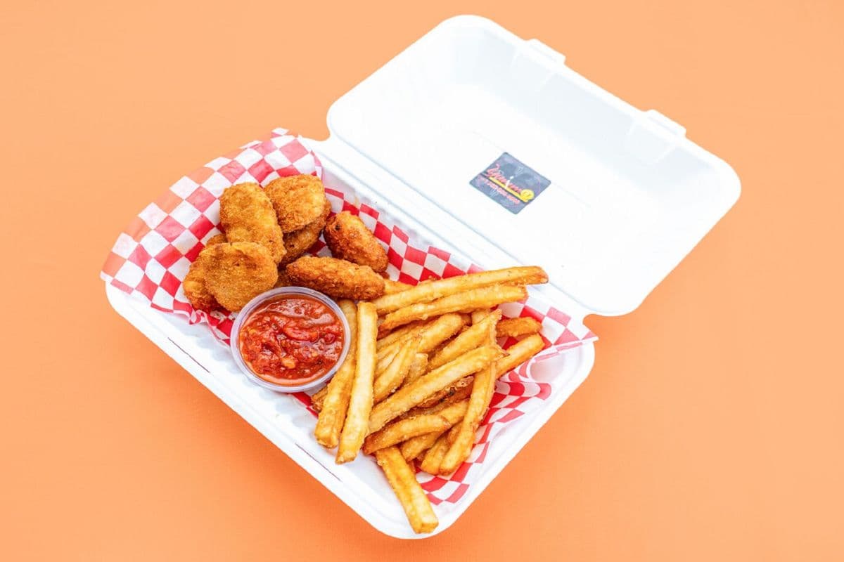 Mac and Cheese Bites (9pcs) with Fries and Marinara Sauce