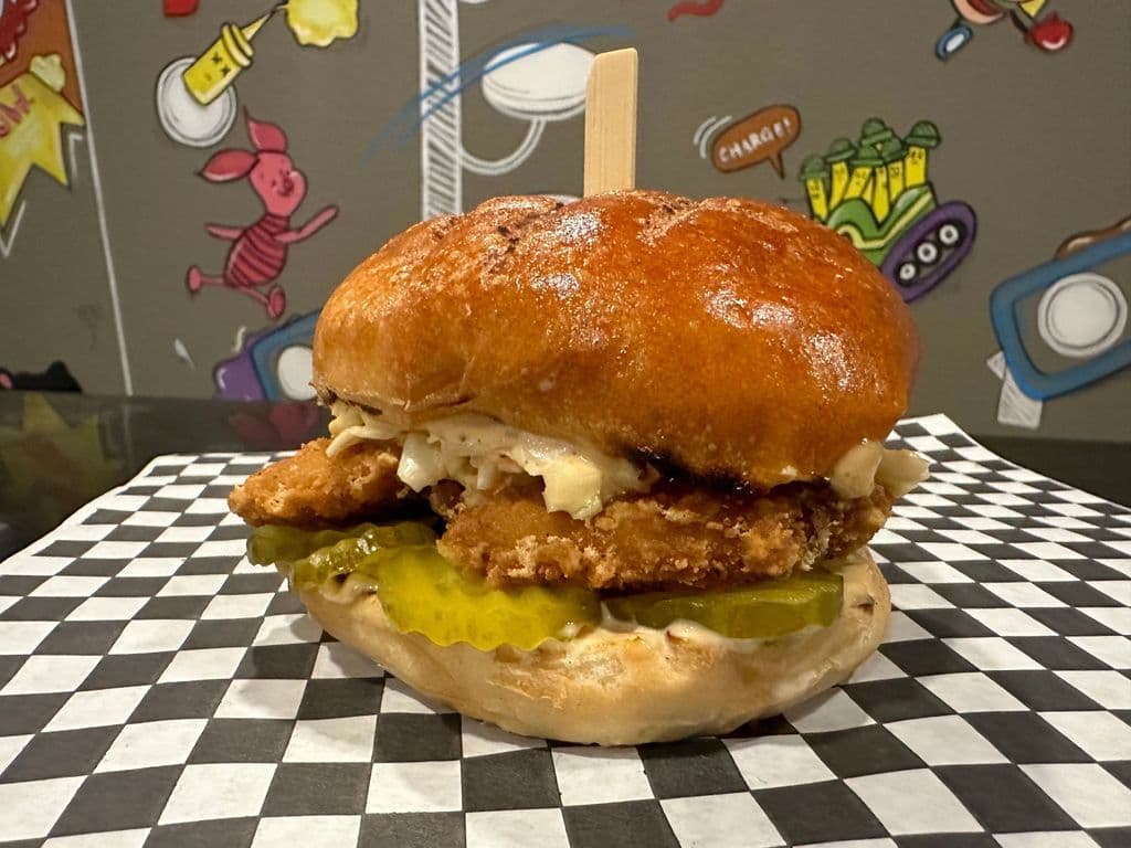 FF CRISPY CHICKEN SANDWICH