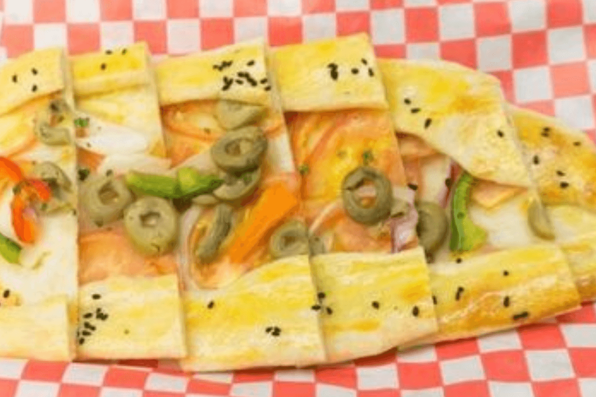 H - Veggie (Turkish Pide)