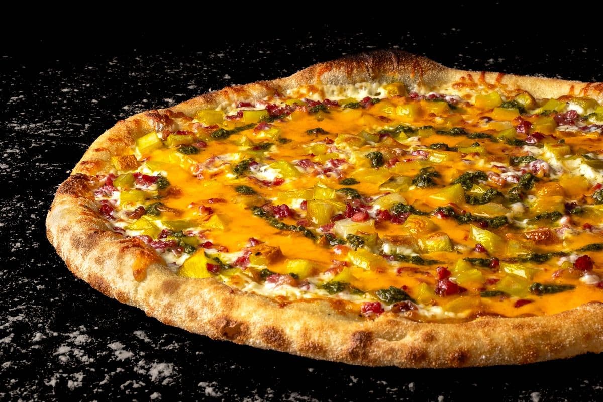 Extra Large Banquet Cheddar Pizza