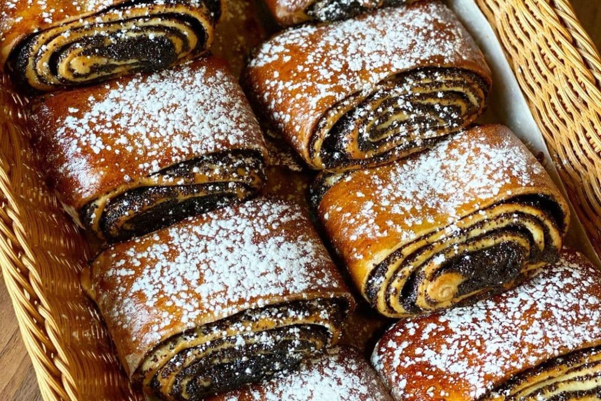 Poppyseed Roll