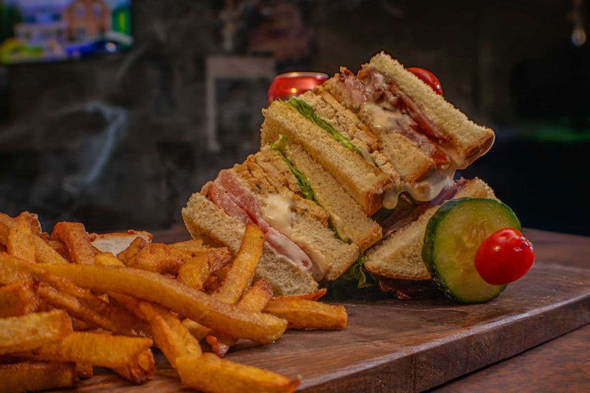 Lotos Clubhouse Sandwich