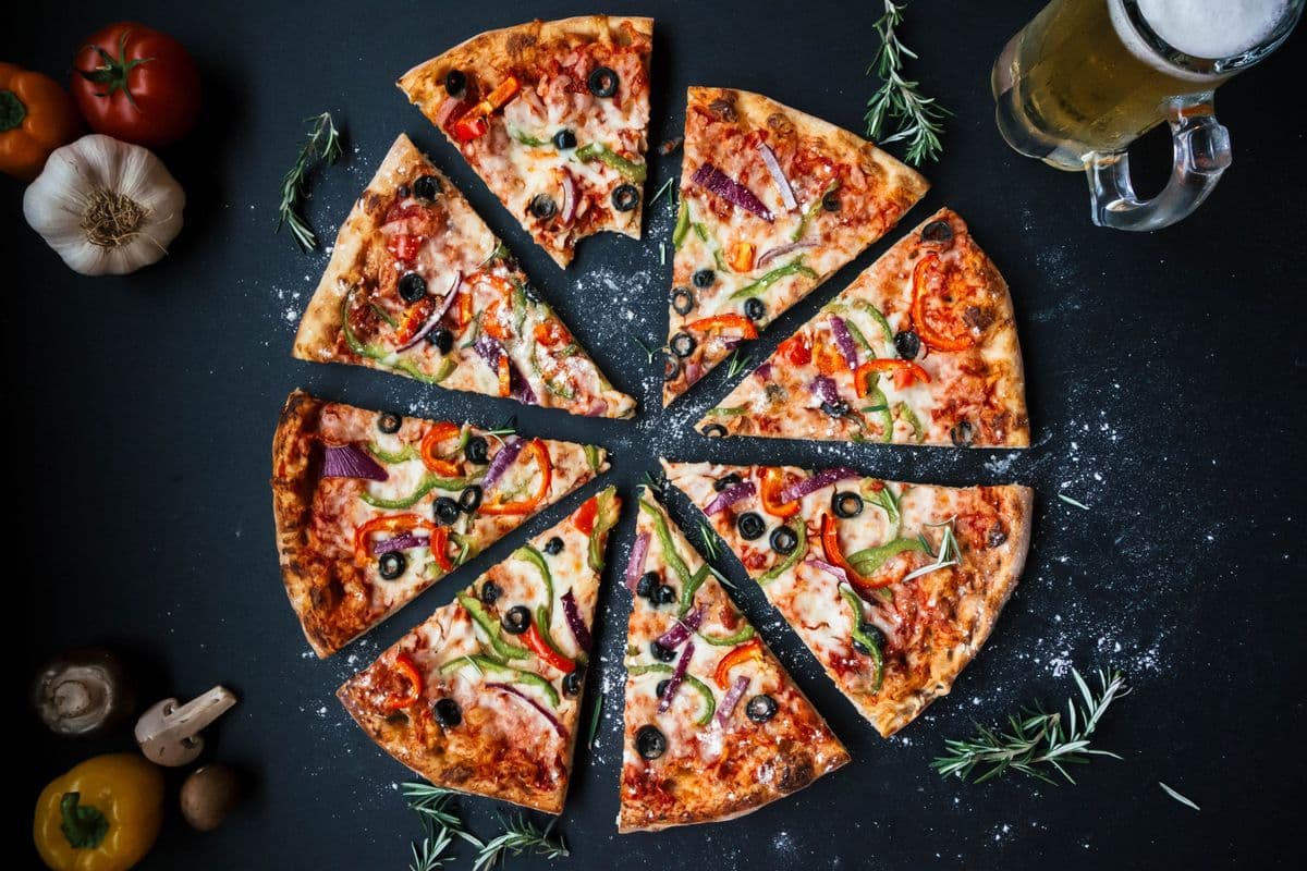  pizzas petites / Small pizza quebecoise