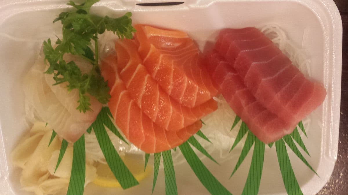 Sashimi Appetizer (7 Pcs.)