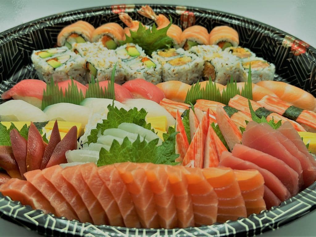 170.Sashimi Sushi & Maki Tray B