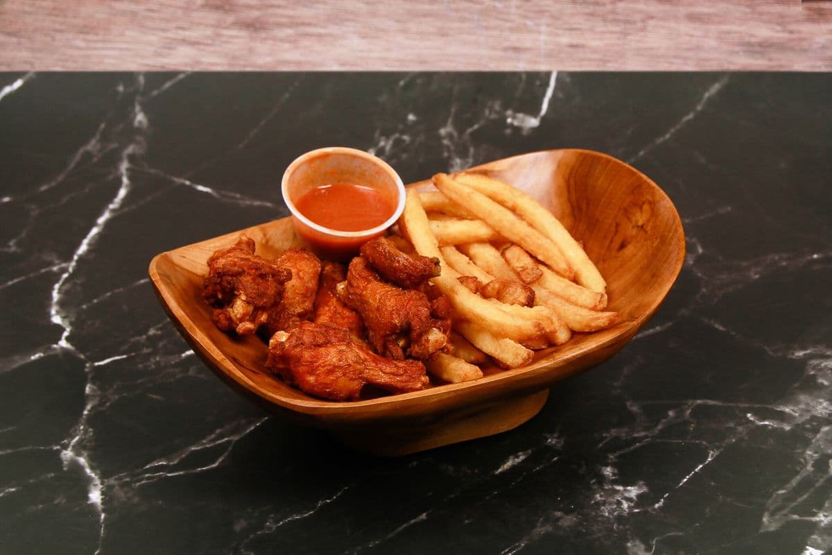 Assiette ailes de poulet (6 mcx)