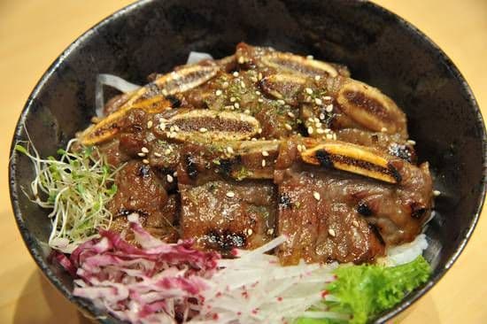 D2. Beef Short Ribs Don  / 日式牛仔骨饭