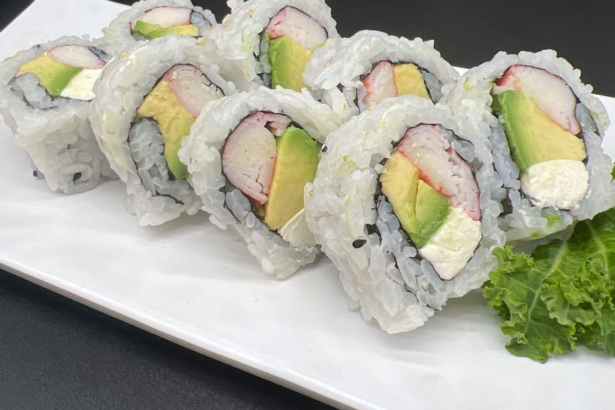 R22. Crab Meat Avocado Cheese (8pcs)