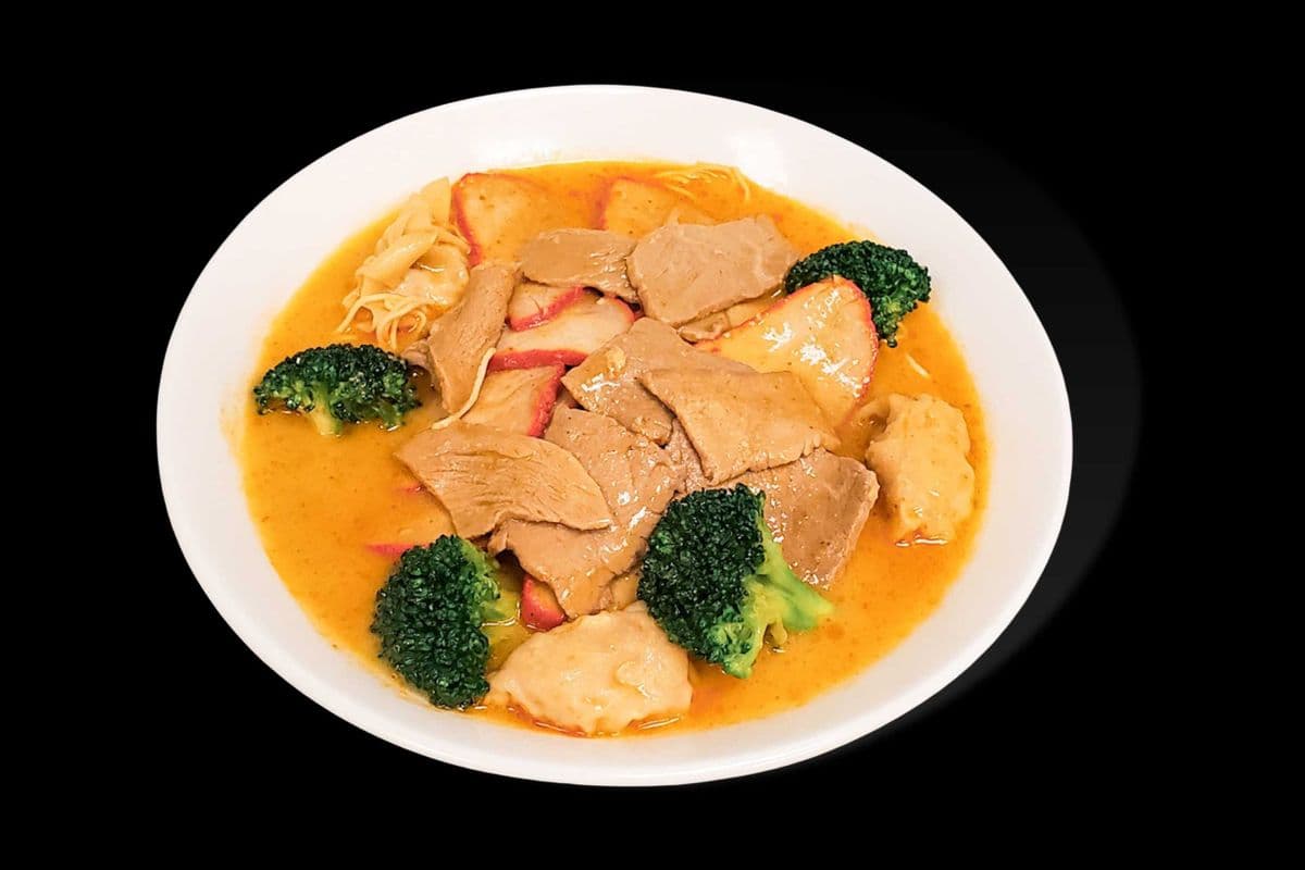 B10. Curry BBQ Pork, Beef, and Wonton Vegetable Noodle Soup