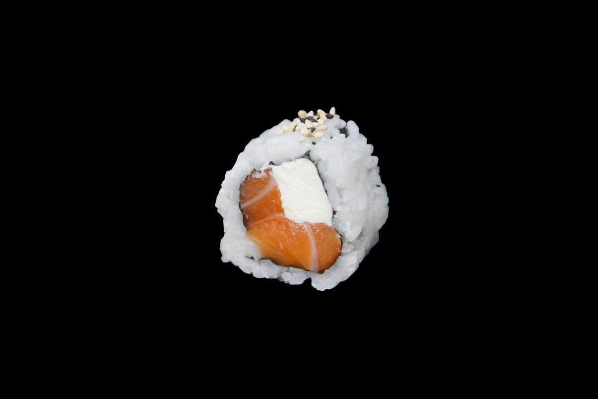Salmon & Cream Cheese Roll