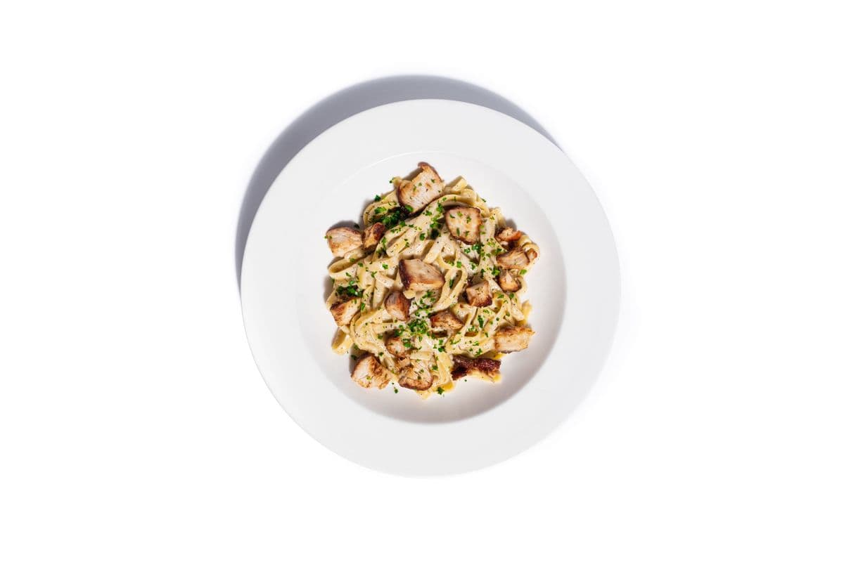Chicken Fettuccine Alfredo (Full Size)