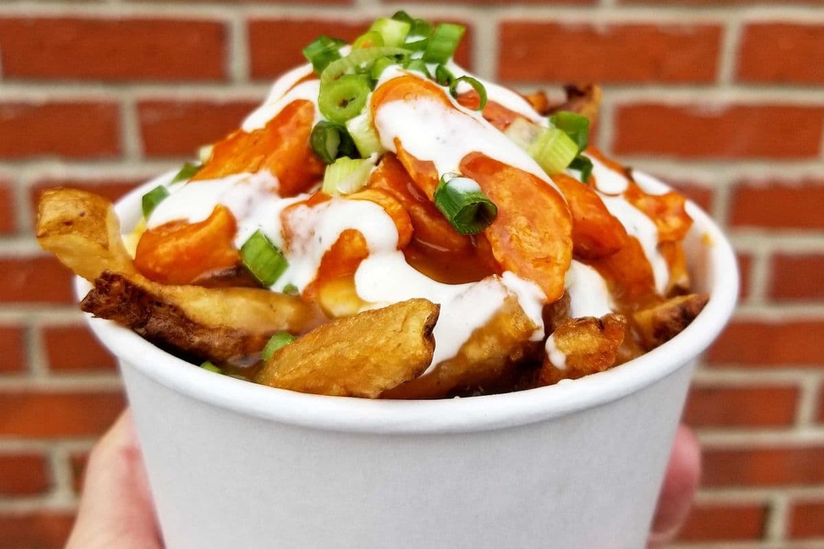 The Hot Wing Poutine