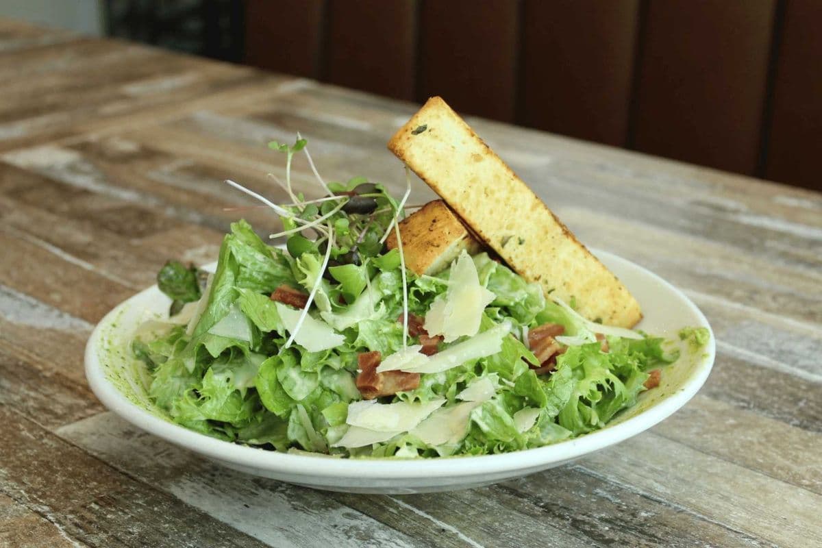 Full Caesar Salad / House Greens (Gluten Conscious with Modifications | Cross contamination will occur)