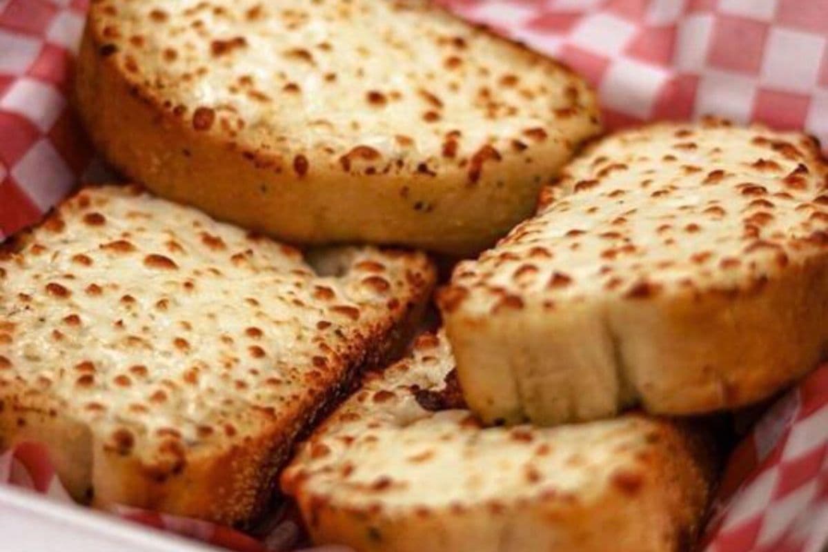 Garlic Bread with Cheese