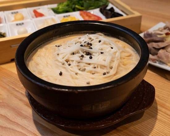 White Pepper Noodle  / 胡椒味米线