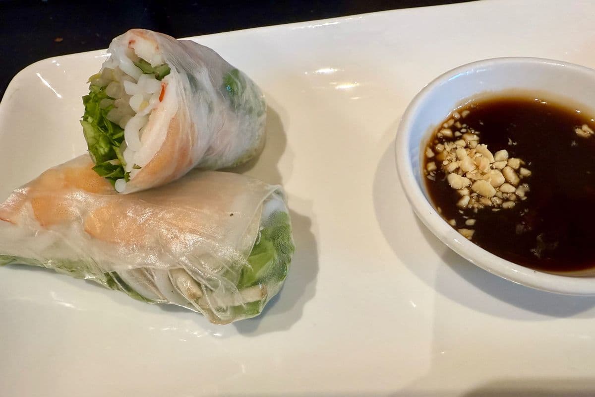 4. Cold Shrimp Roll (1 pc)