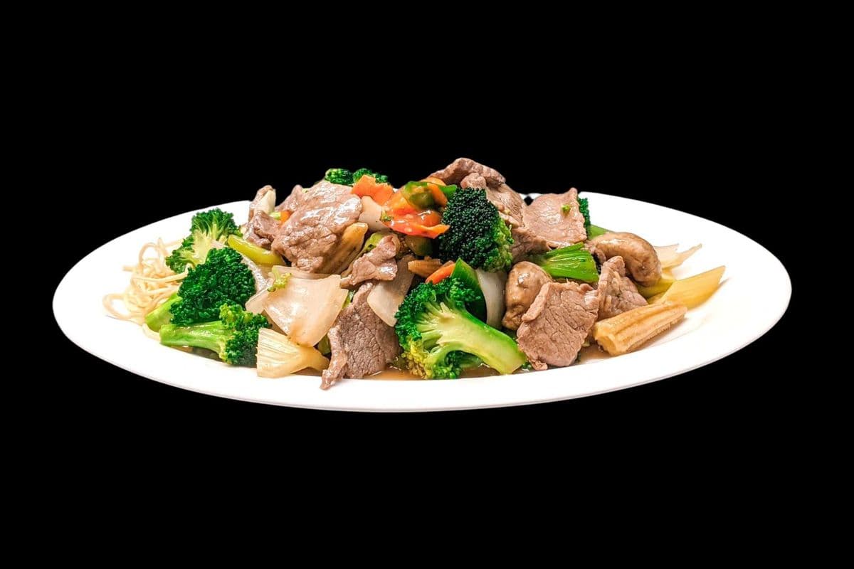 131. Special Sliced Beef Chow Mein