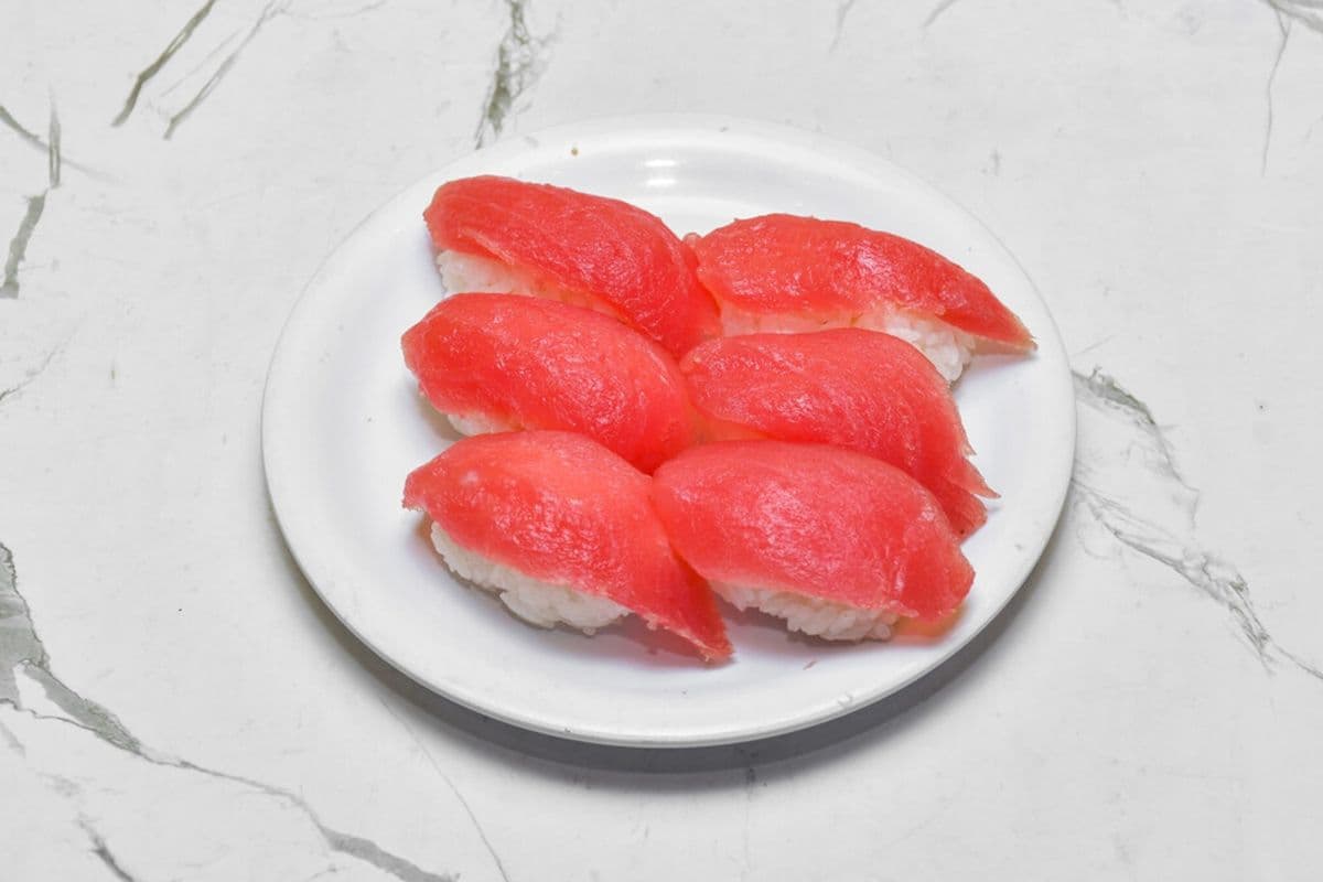 F9. Red Tuna Sushi (6 pcs) (New)