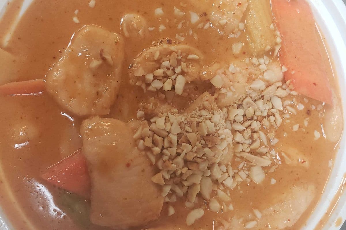 T10. Peanut Sauce Chicken