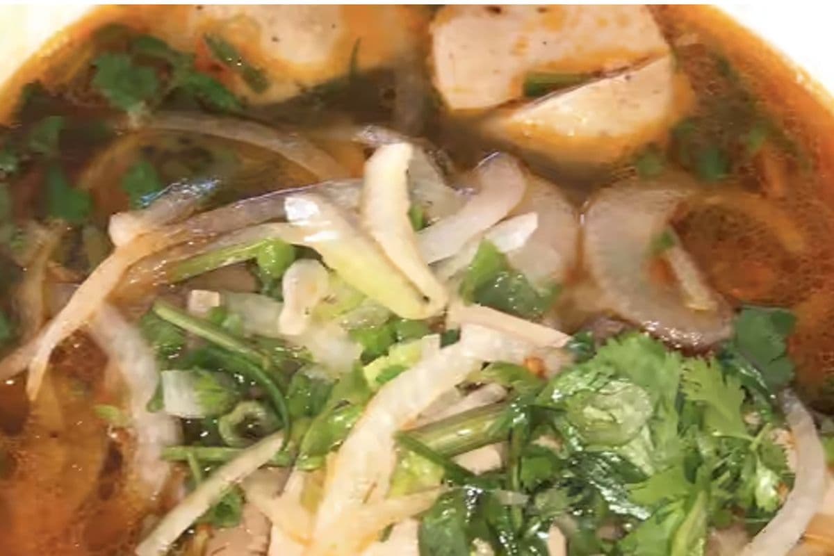 32. Hue Spicy Thick Noodle Soup. BÚN BÒ HUẾ