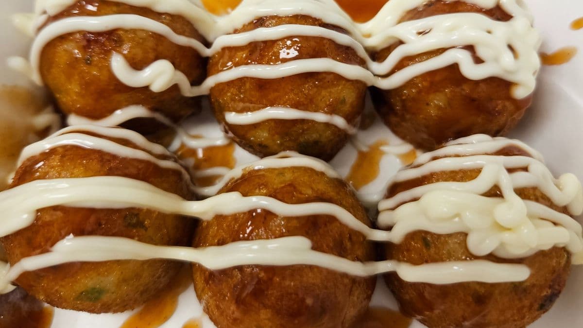 Takoyaki (6 Pieces)