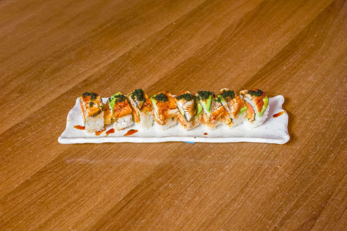 215. Black Dragon Roll (8 pcs)