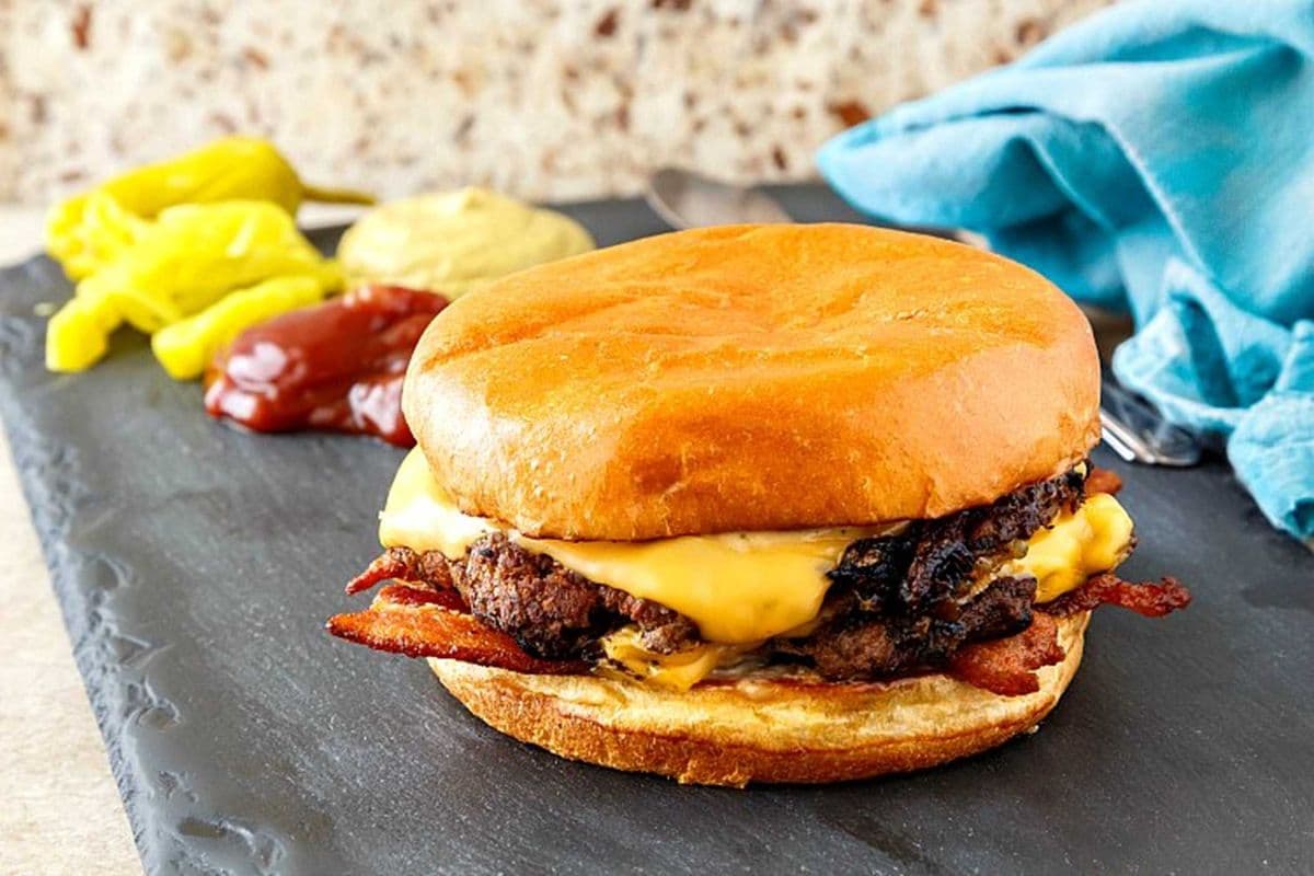Bacon Cheddar Supreme Burger