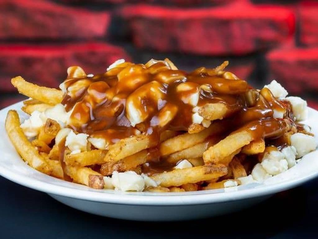  Poutine Traditionnelle  / Traditional Poutine