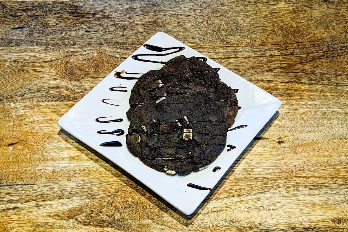 Biscuit double chocolat aux pépites blanc / Double Chocolate Chip Cookie with White Chips