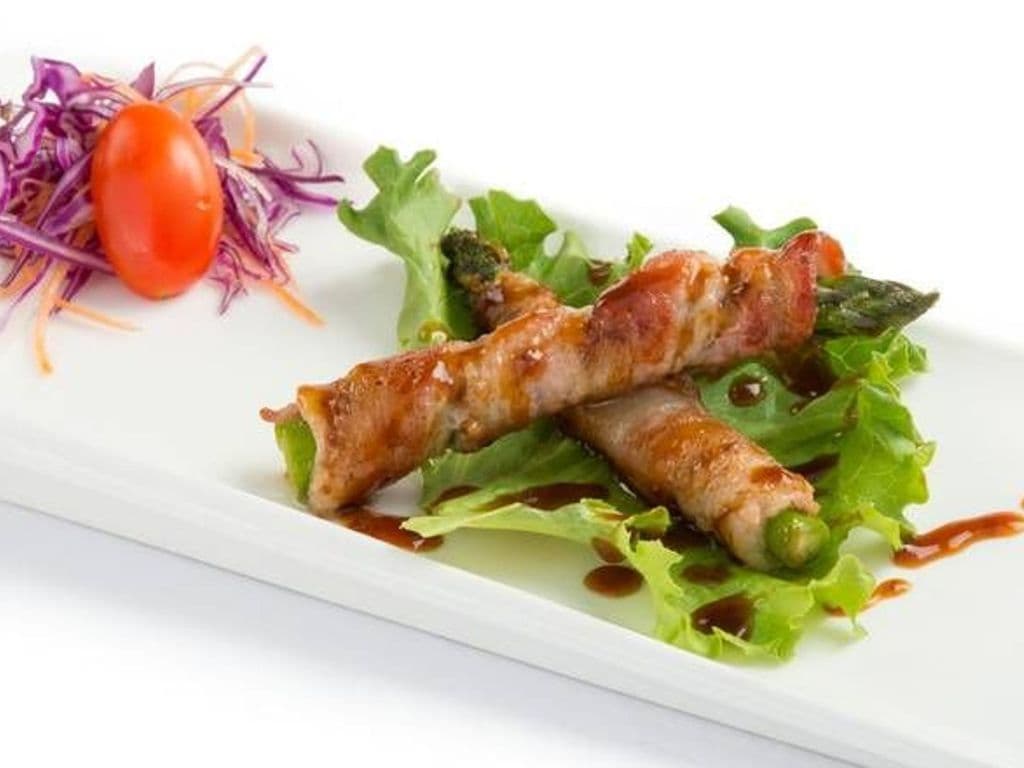 A12. Bacon Asparagus Roll (4 Pcs)