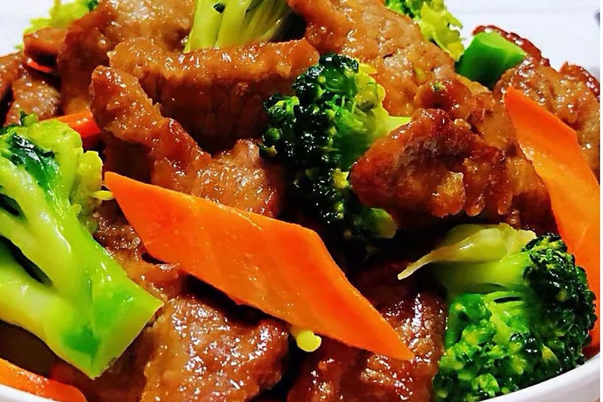 G11. Sliced Beef Chop Suey