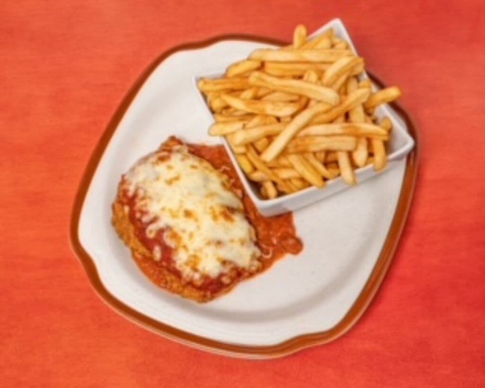 Parmigiana avec frites / Parmigiana with Fries