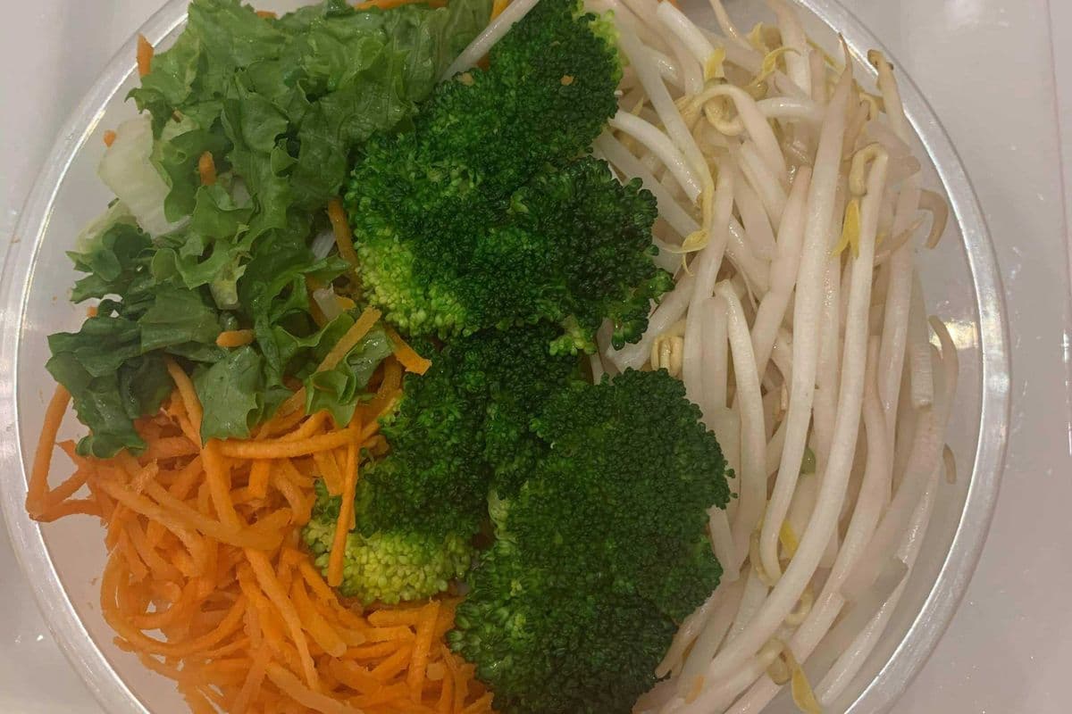 Green Salad with Sesame Ginger Dressing